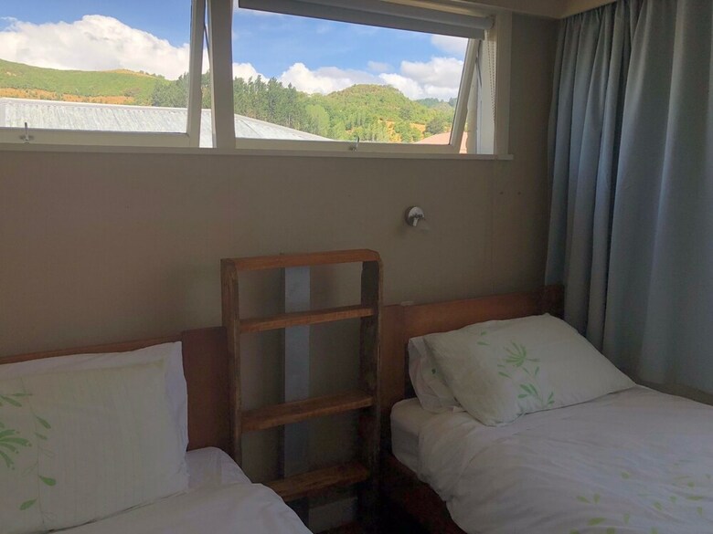 Hostal Almond House Hostel