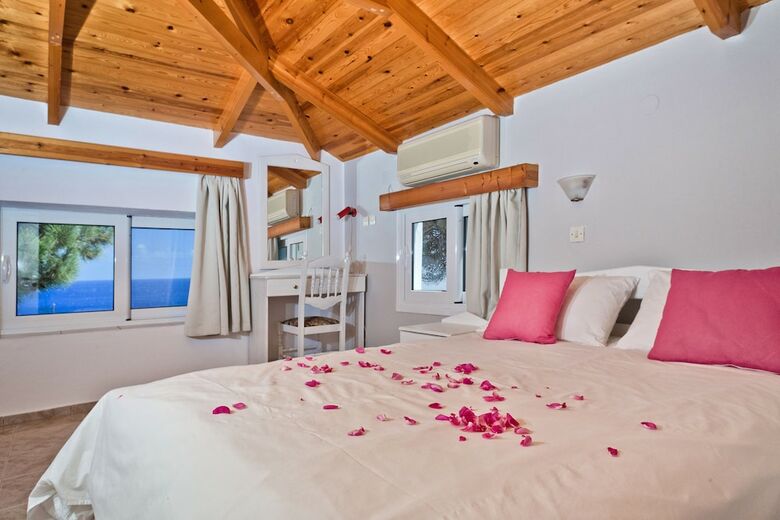 Aparthotel Sound Of The Sea View Studios