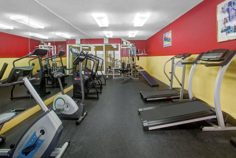 Hotel Ramada By Wyndham Hawthorne Lax / La Stadium