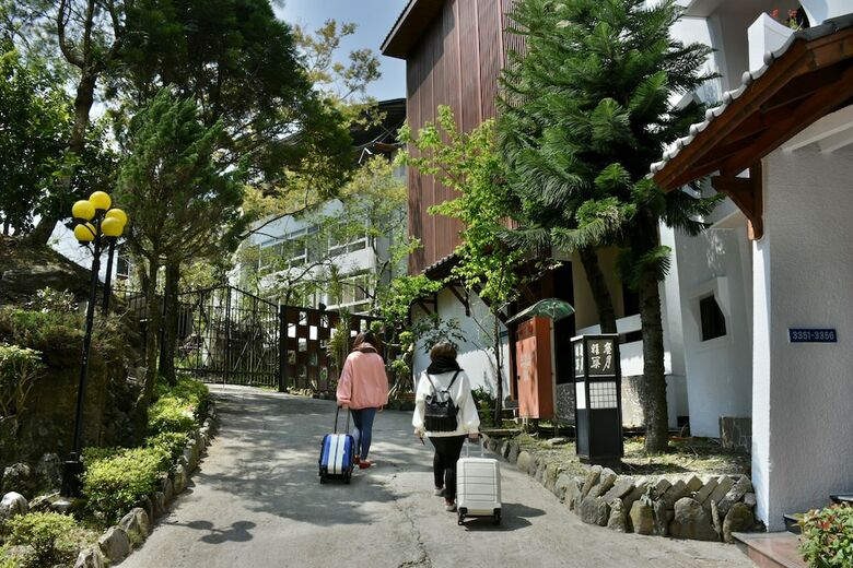 Honeymoon Hotel