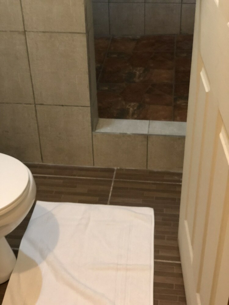 Hotel Studio 27 Inn