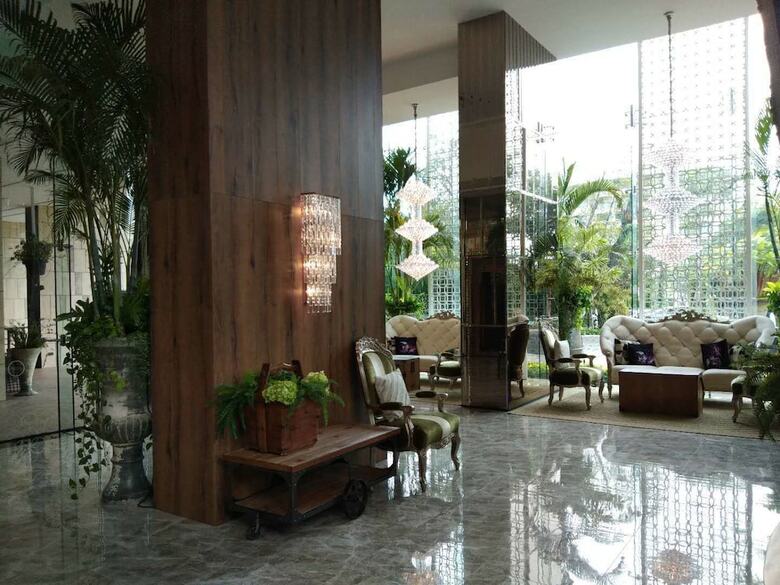 The Riviera Wongamat Hong Apartment