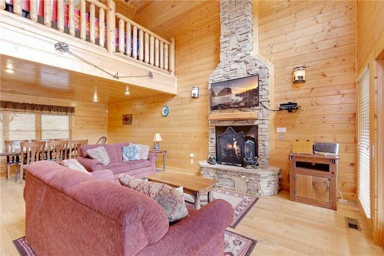 Cabana Changes In Latitude 4 Bedroom Home With Hot Tub