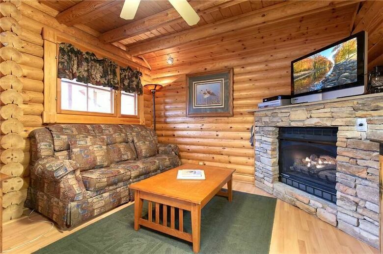 Cabana Enchanted Forest 1 Bedroom Home With Gas Fireplace