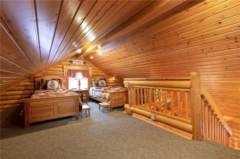 Cabana Enchanted Forest 1 Bedroom Home With Gas Fireplace