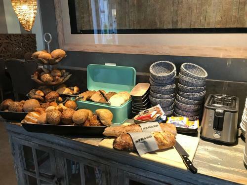 Hostal Hotel Strand Am K�nigshafen