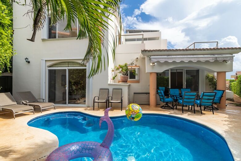 Beachfront Homes By Playa Paradise