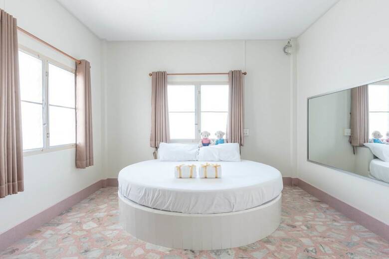 Chimphli Hotel