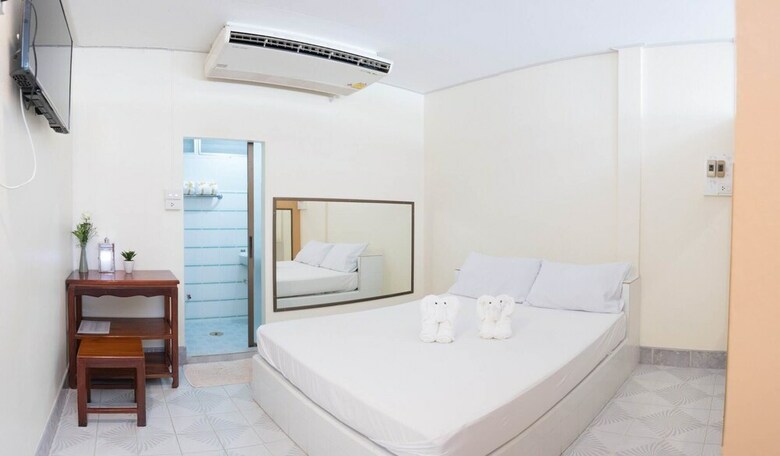 Chimphli Hotel