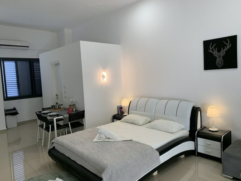 Spat Studio Apartment