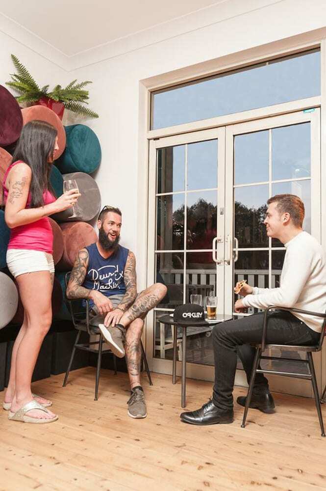 Hostal Mad Monkey Coogee Beach Hostel