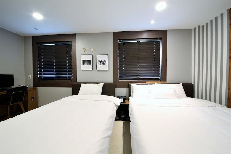 Star Hotel
