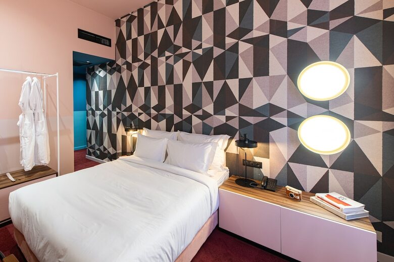 Bed & Breakfast Stories Hotel