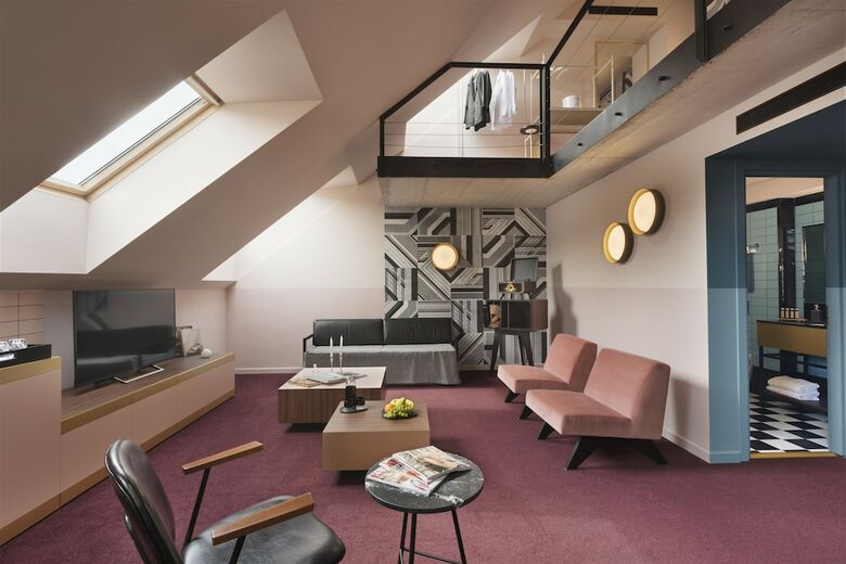 Bed & Breakfast Stories Hotel