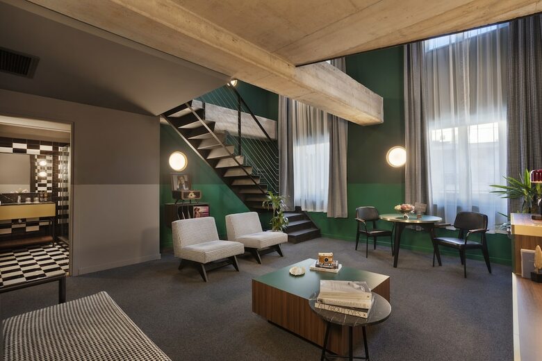 Bed & Breakfast Stories Hotel