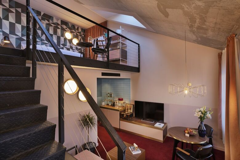 Bed & Breakfast Stories Hotel