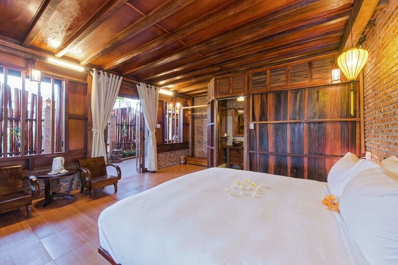 Bed & Breakfast Wooden Lodge Homestay
