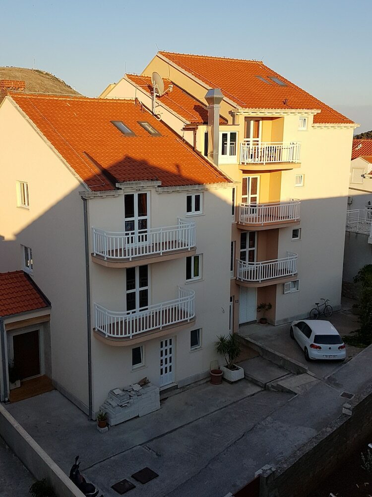 Burum Apartments