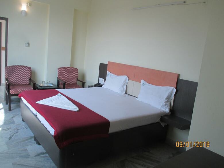 Hotel Chandana Residencys