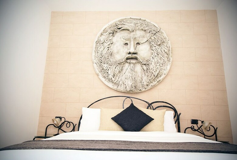 Mirabilia Guest House