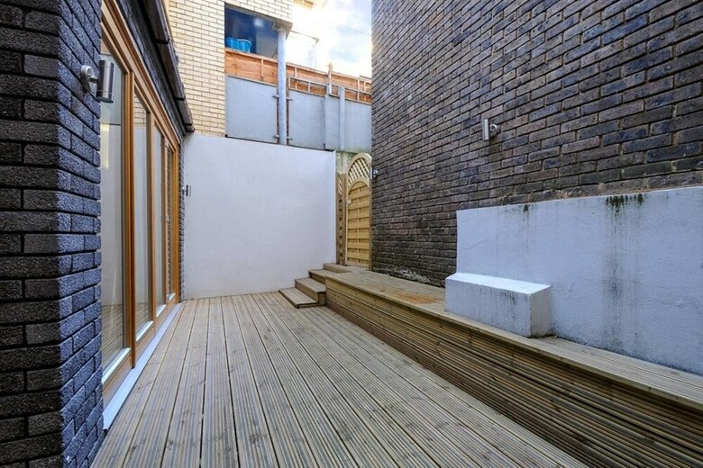 Amazing 3 Bed Apartment In Covent Garden