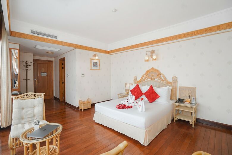 Senriver Hotel