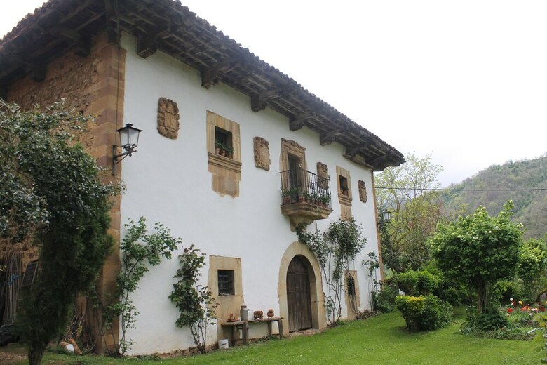 Hostal Casona De Trevi�o