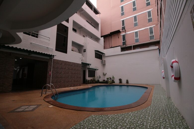 Hotel Taj Phuket Inn