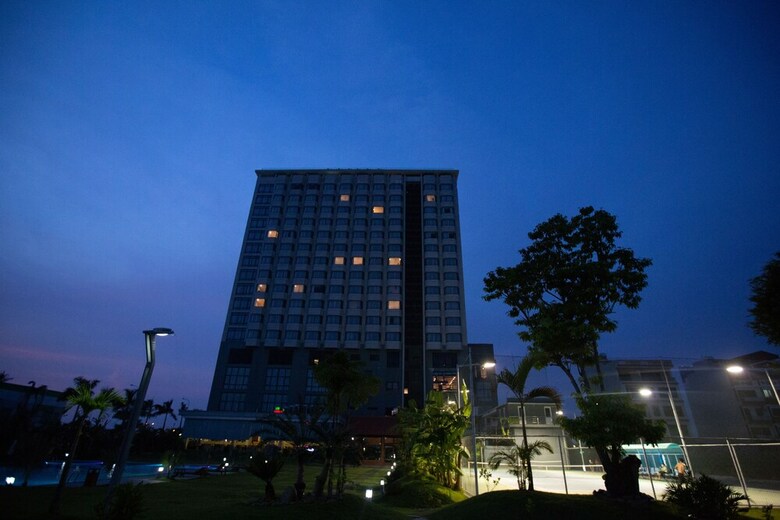 Central Hotel