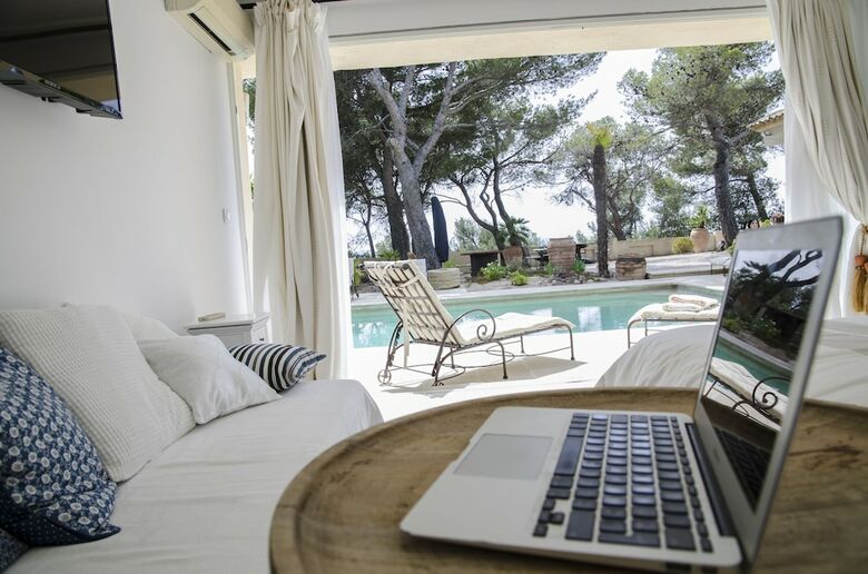 Bed & Breakfast L?�l�phant De Vaugines