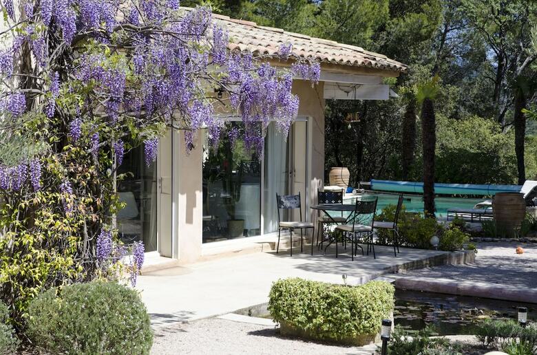Bed & Breakfast L?�l�phant De Vaugines