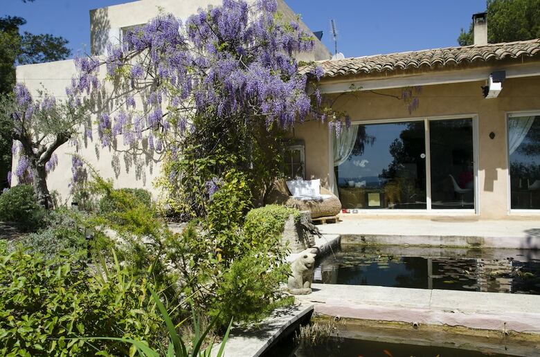 Bed & Breakfast L?�l�phant De Vaugines