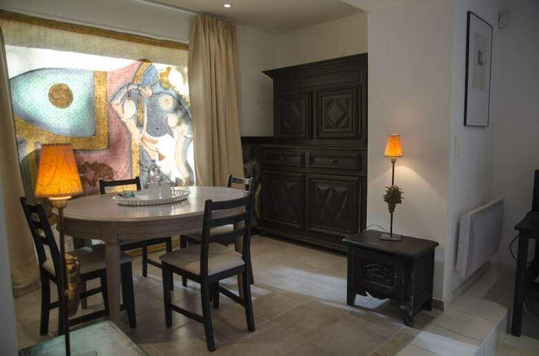 Bed & Breakfast L?�l�phant De Vaugines