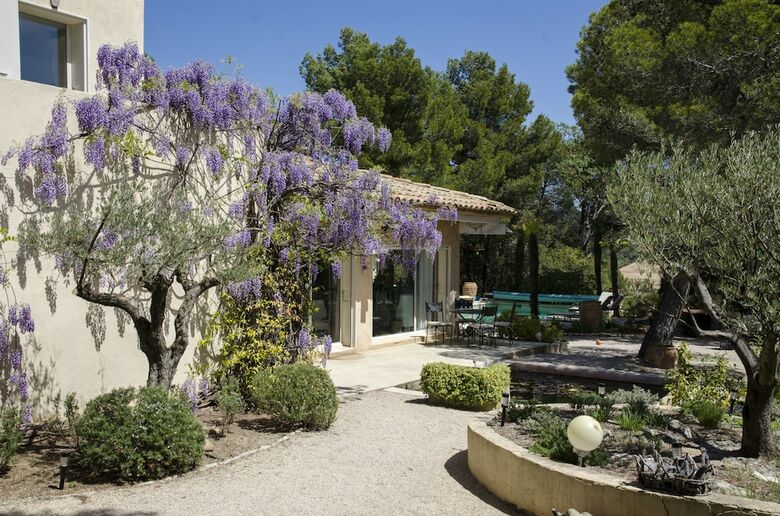Bed & Breakfast L?�l�phant De Vaugines