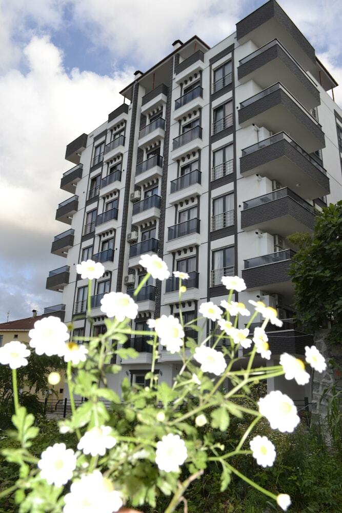 Verizana Apartments & Suites