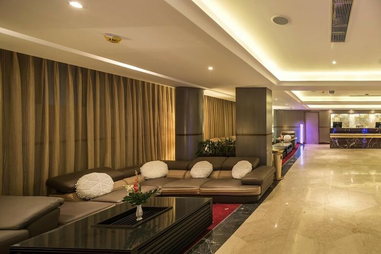 Grand Palace Hotel & Resort's Rangpur