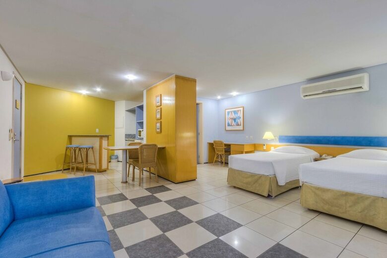 Iate Plaza Hotel
