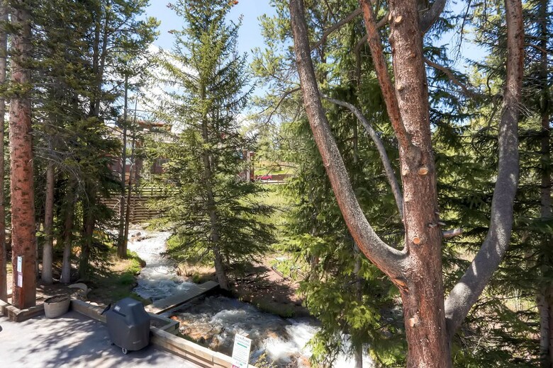 Antlers Lodge