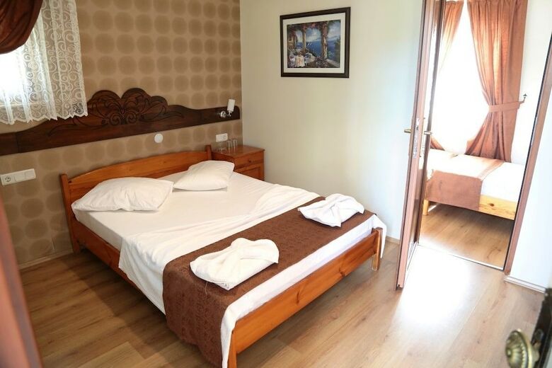 Hotel Arkadas Otel