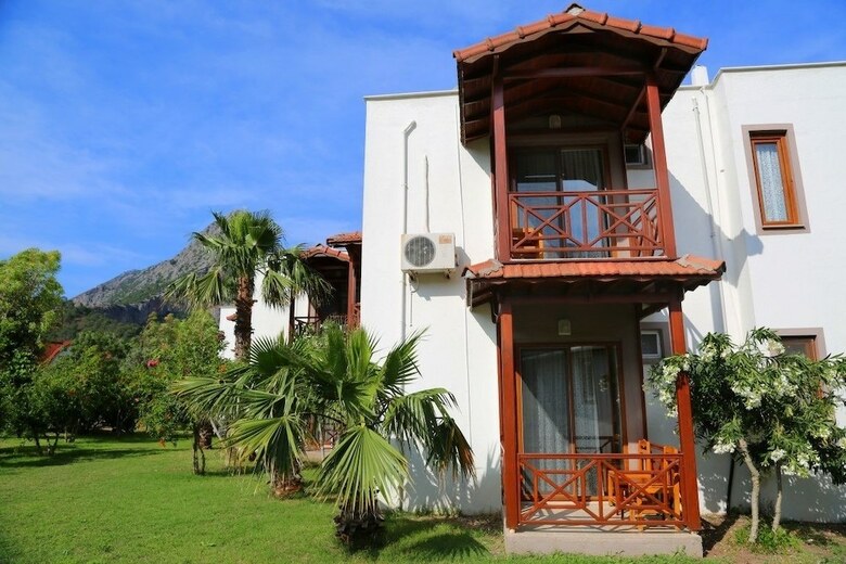 Hotel Arkadas Otel