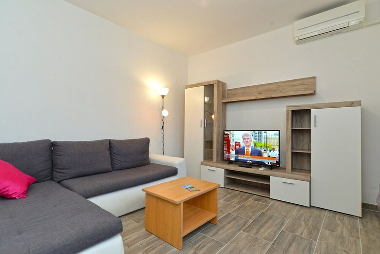 Apartment Vili 351