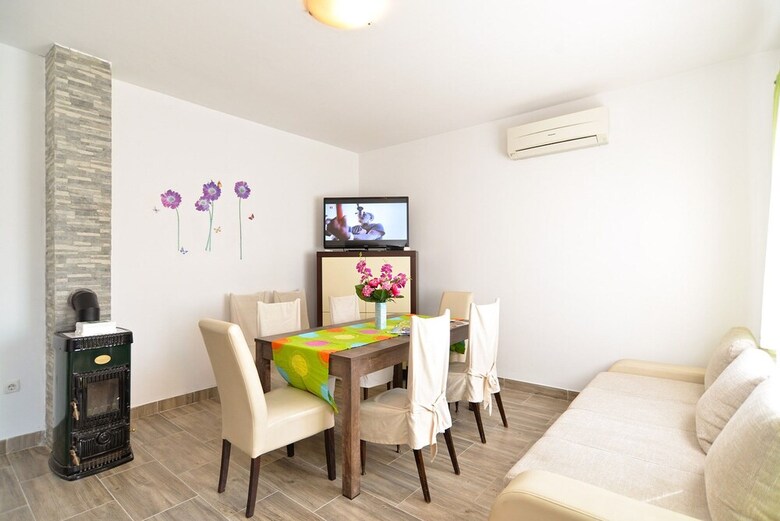 Apartment Vili 351