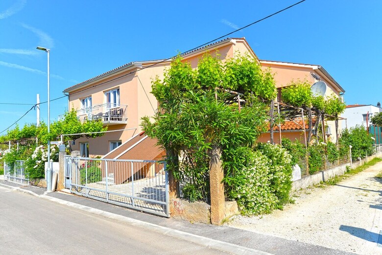 Apartment Vili 351