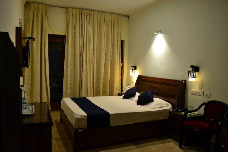 Kodai Sunshine Hotel