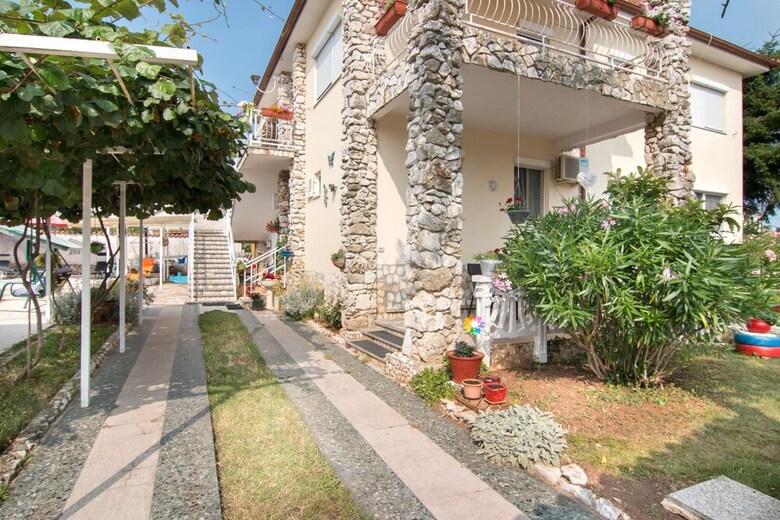 Apartments Nada 354