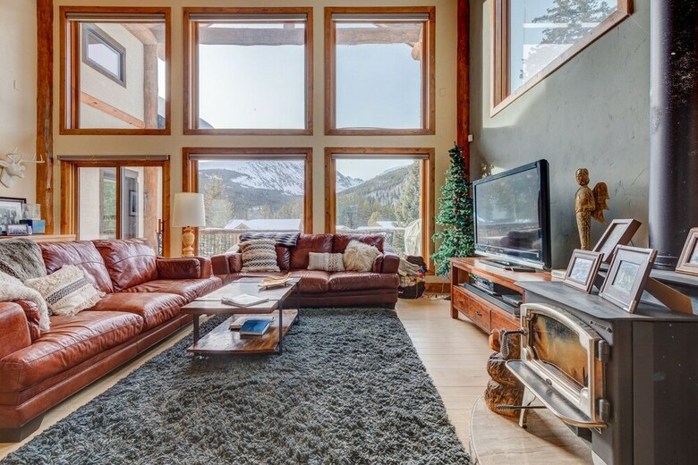 400 Whispering Pines Circle (private Home With Hot Tub)