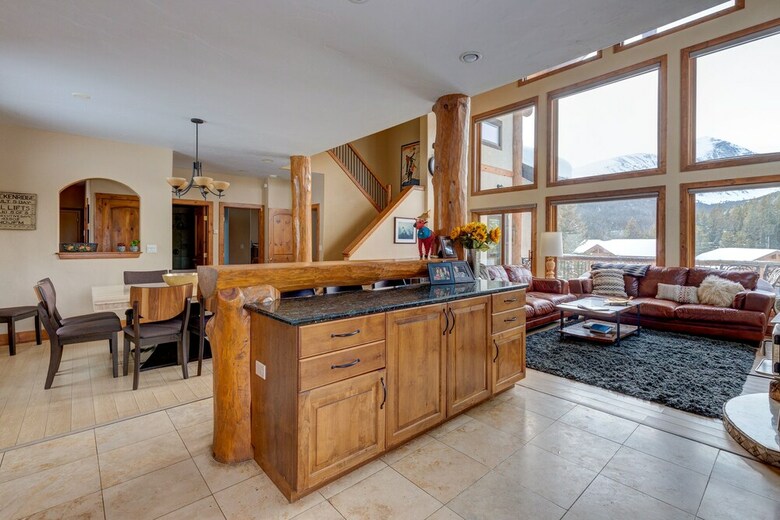 400 Whispering Pines Circle (private Home With Hot Tub)