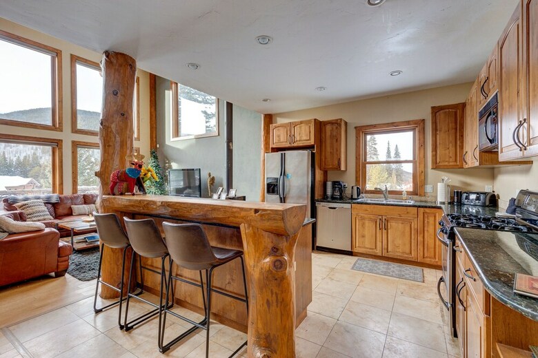 400 Whispering Pines Circle (private Home With Hot Tub)