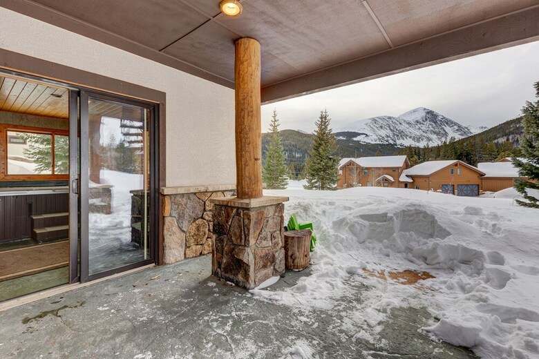 400 Whispering Pines Circle (private Home With Hot Tub)