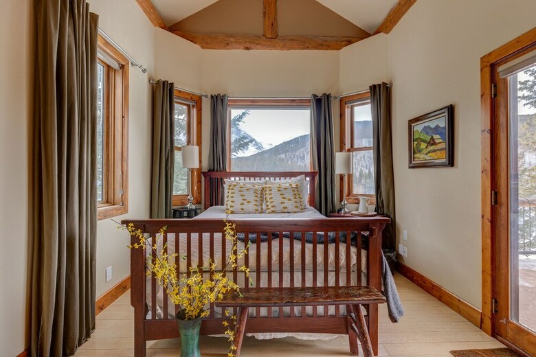 400 Whispering Pines Circle (private Home With Hot Tub)